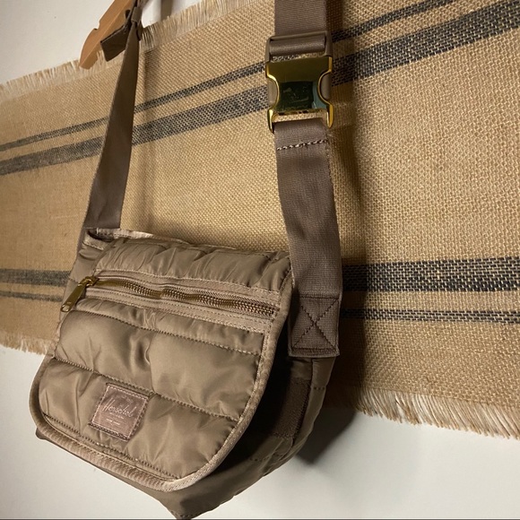 Herschel Supply Company Bags Herschel Quilted Grade Messenger Bag